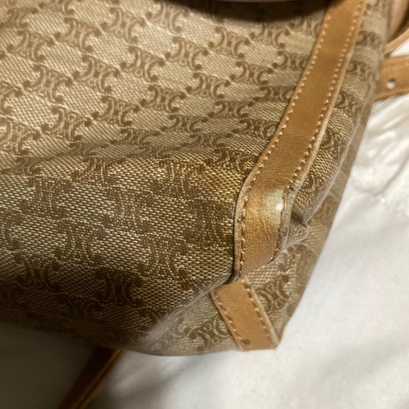 Celine crossbody bag- authentic with very minimal signs of use. - Picture 7 of 17